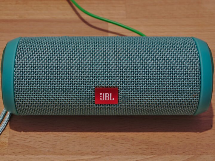 A história da JBL: como James B. Lansing revolucionou o mercado de áudio