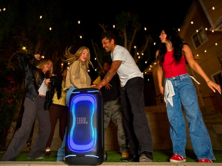 JBL PartyBox 330: nova caixa de 280W RMS chega com Bluetooth 6.0, Auracast e bateria substituível