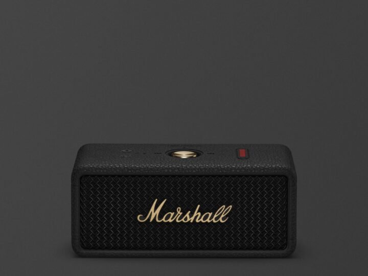 Marshall Emberton III: 32 horas de bateria e som Marshall legítimo numa caixa que cabe na mochila