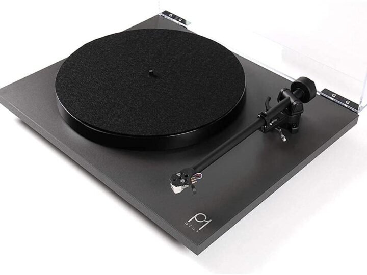 Rega Planar 1 Plus: O Toca-Discos Que Torna o Vinil Acessível Sem Sacrificar a Qualidade