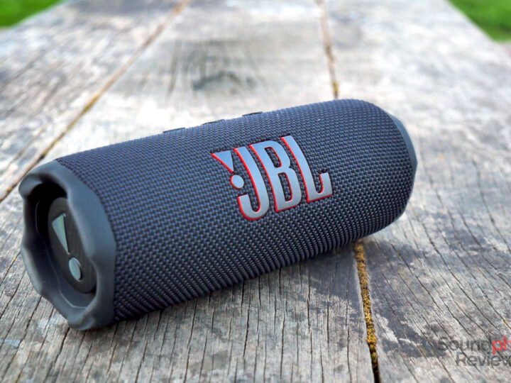 JBL Flip 7: 35 watts, IA de som e IP68 na sétima geração da caixa Bluetooth mais vendida do mundo