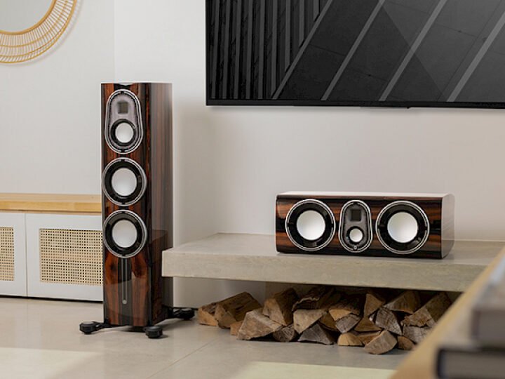 Monitor Audio: 50 anos da marca britânica que transformou alumínio em ouro — e ainda faz as coisas do seu jeito