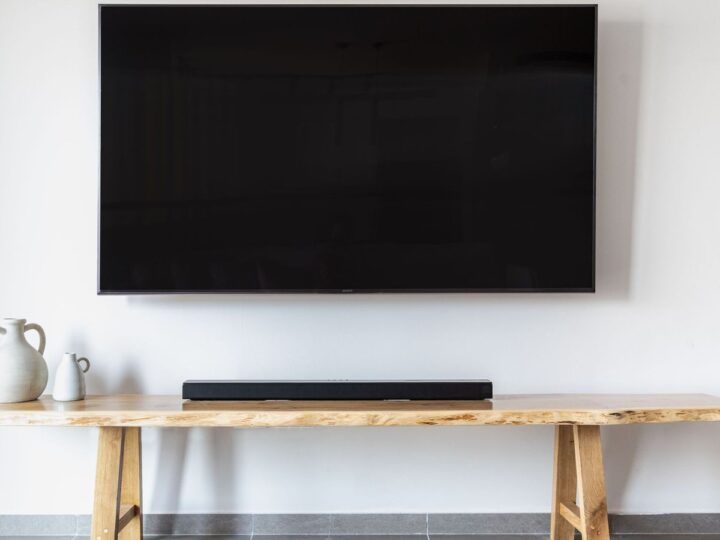 Sonos Beam Ultra: nove drivers, Dolby Atmos 7.1.2 real e IA de diálogos na soundbar compacta de US$ 699