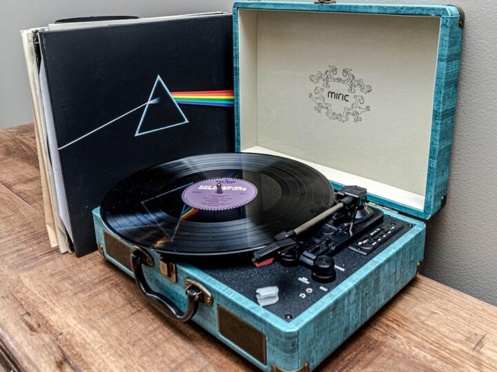 5 melhores toca-discos até R$ 5.000 em 2026: do primeiro vinil ao setup audiófilo