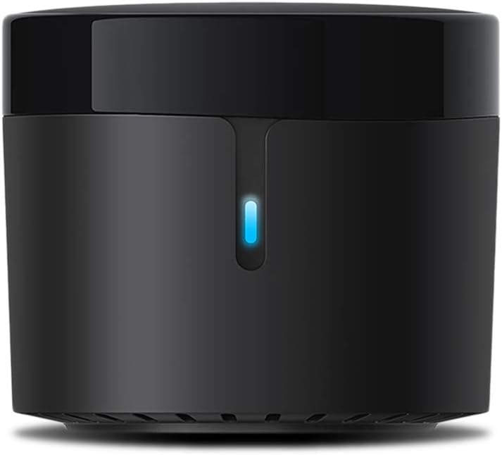 Controle universal infravermelho Broadlink RM4 mini, cilíndrico e preto, com luz indicadora azul na frente