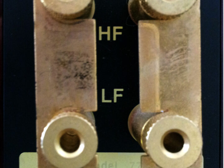 Caixas de som com polaridade invertida: como checar os fios + e – no estéreo e no home theater