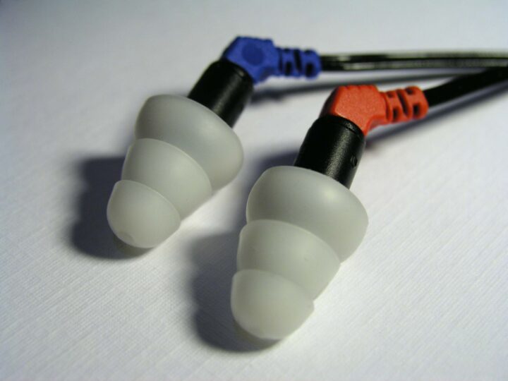Como escolher ponteira (eartip) de fone in-ear e TWS: tamanho, silicone ou espuma e teste de vedação