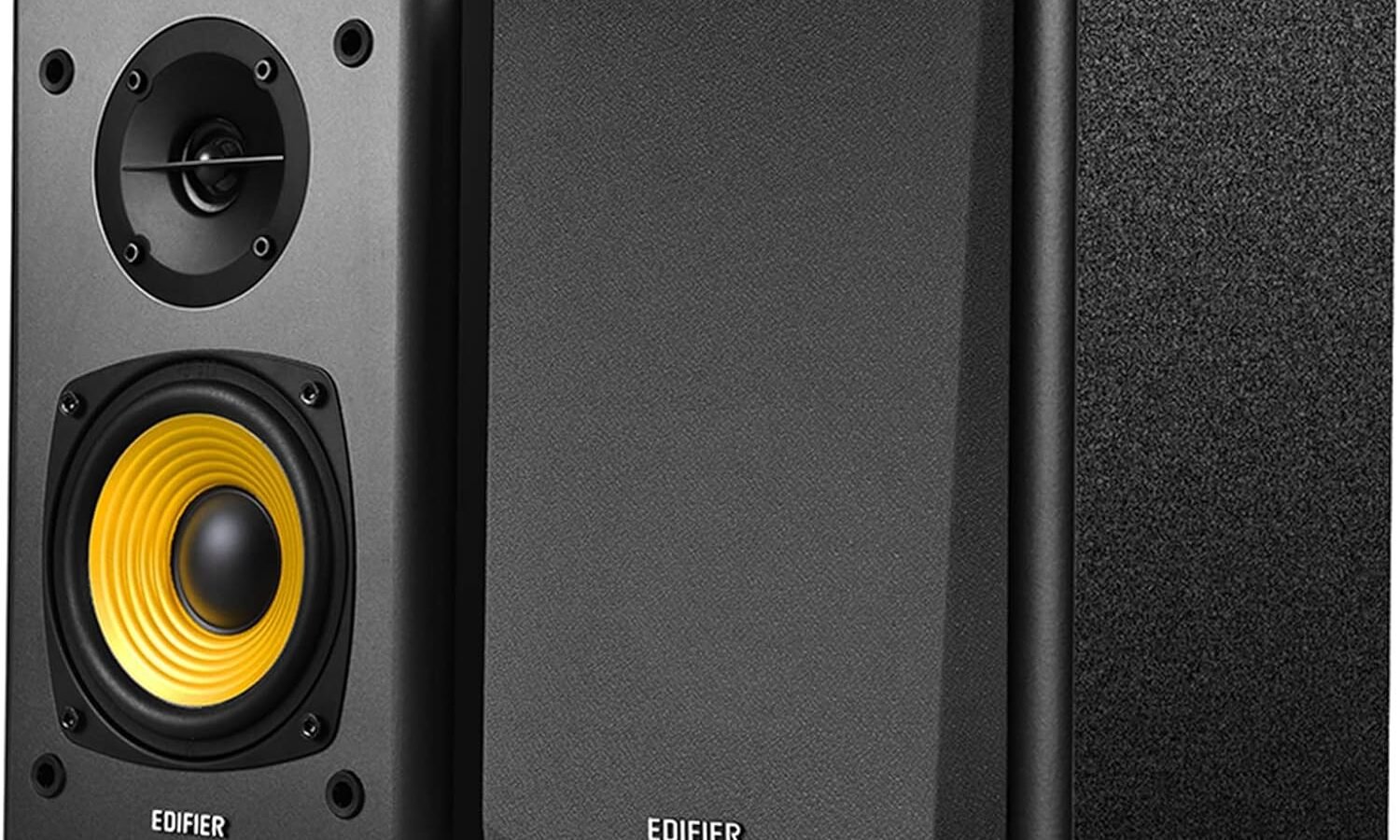 Par de caixas ativas Edifier R1000T4 pretas, uma sem tela mostrando tweeter e woofer amarelo de 4 polegadas