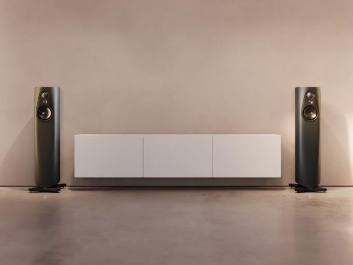 Linn 343: caixa de chão compacta leva os graves Pistonik da 360 para um gabinete de 43 litros