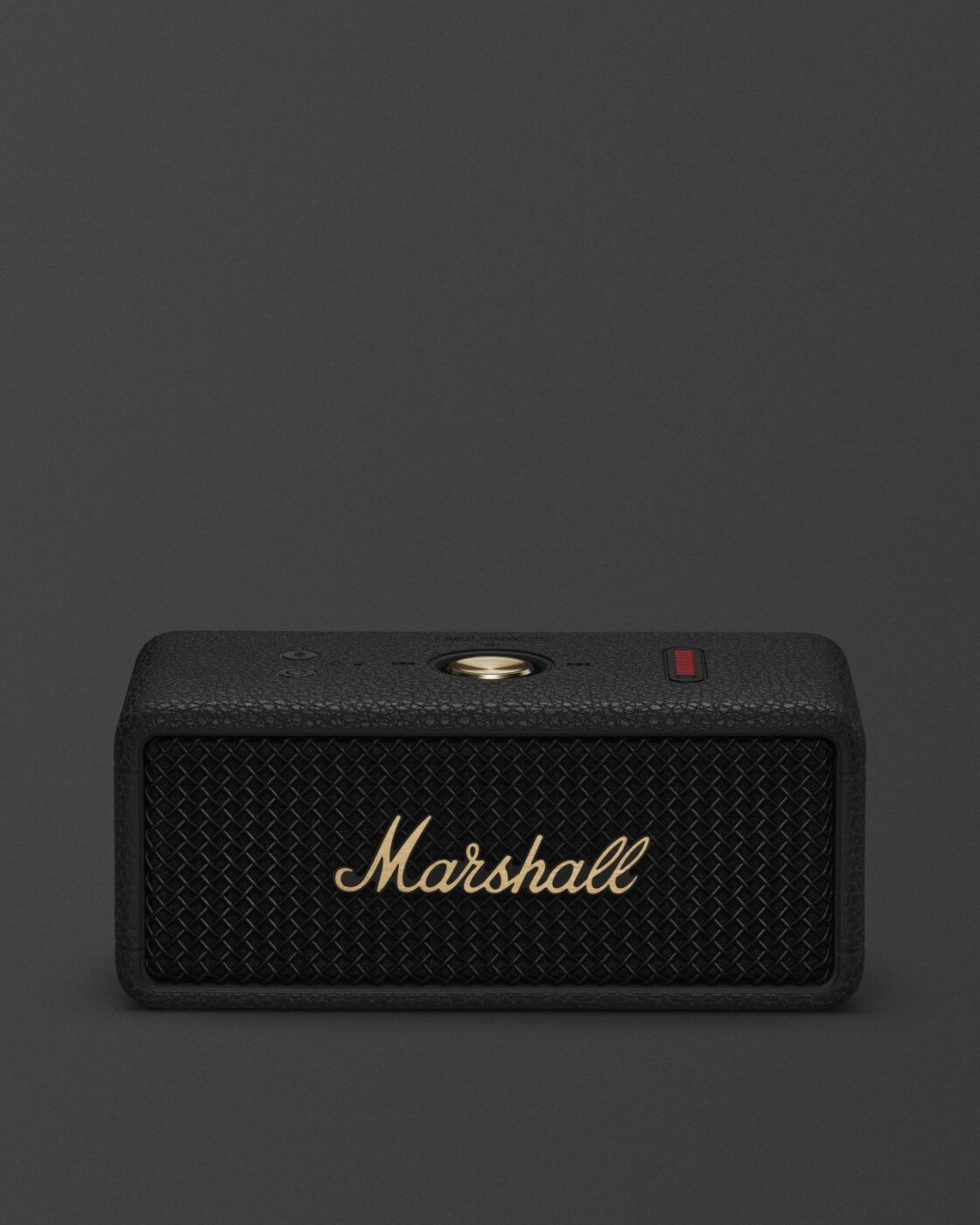 Caixa bluetooth portátil Marshall Emberton III na cor preta com detalhes dourados, vista de frente
