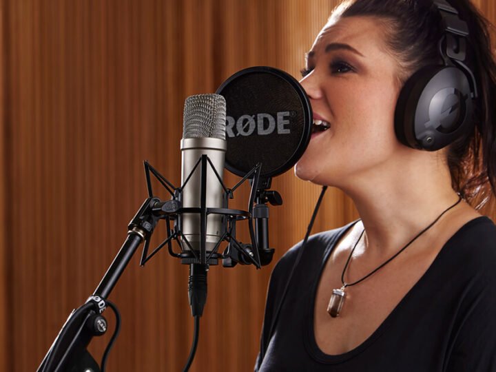 Depois do primeiro microfone: 5 condensadores XLR para subir de nível no home studio em 2026