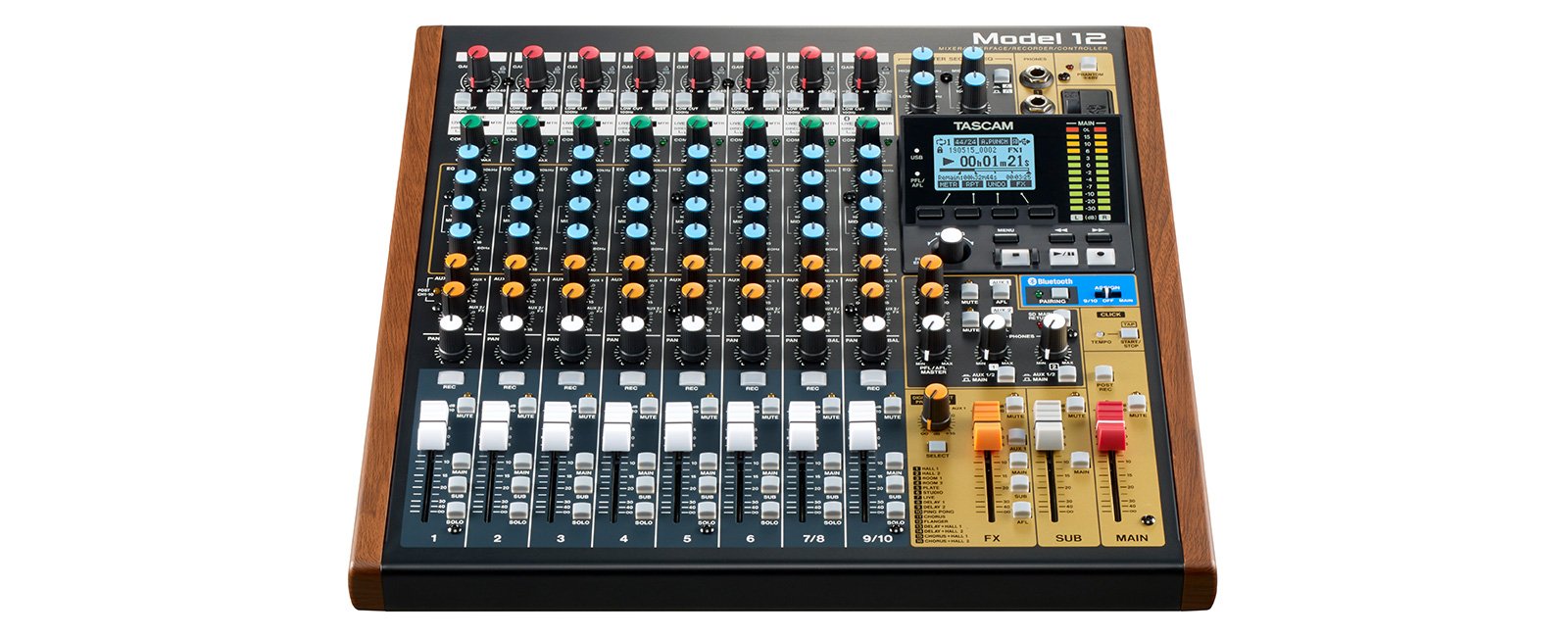 Mixer, gravador e interface TASCAM Model 12 com laterais de madeira, herdeiro atual do conceito do Portastudio
